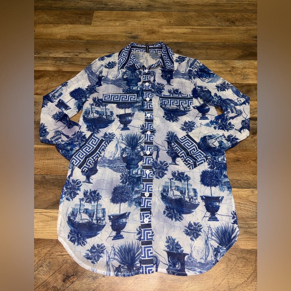 PrettyLittleThing Blue & White Chinoiserie Button-Down Shirt | Size US 4 | - Picture 2 of 6